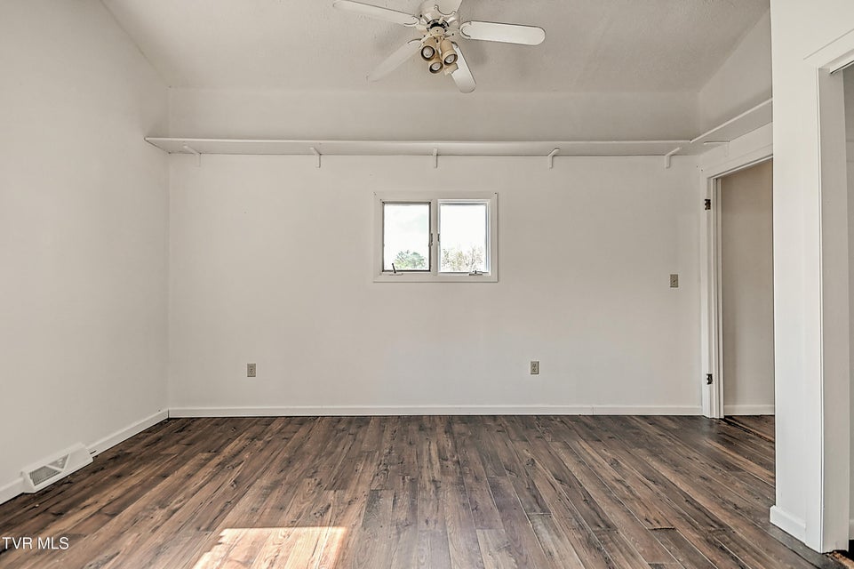 Photo #29: 211 Sunny Hill Court