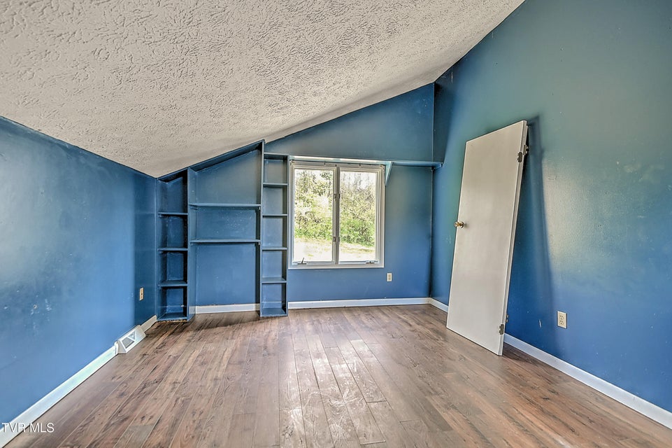 Photo #32: 211 Sunny Hill Court