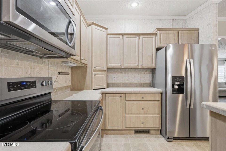 Photo #9: 1405 River Road