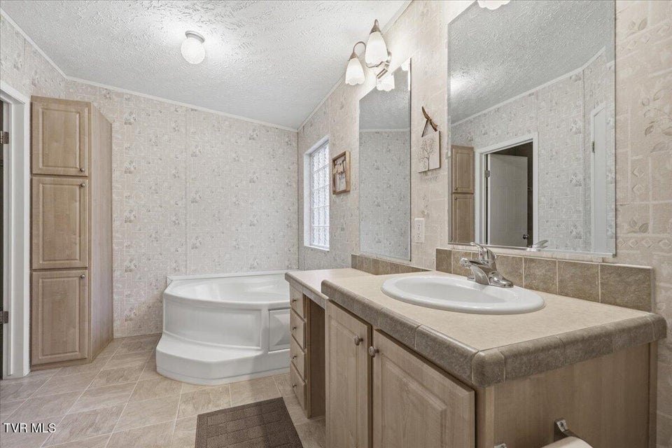 Photo #16: 1405 River Road