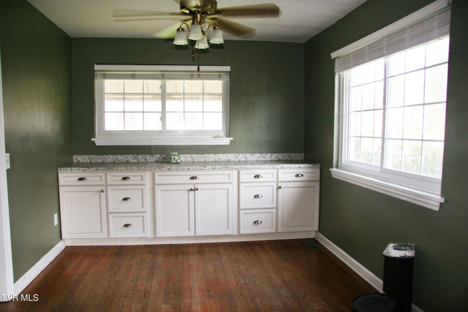 Photo #20: 612 Oakwood Avenue