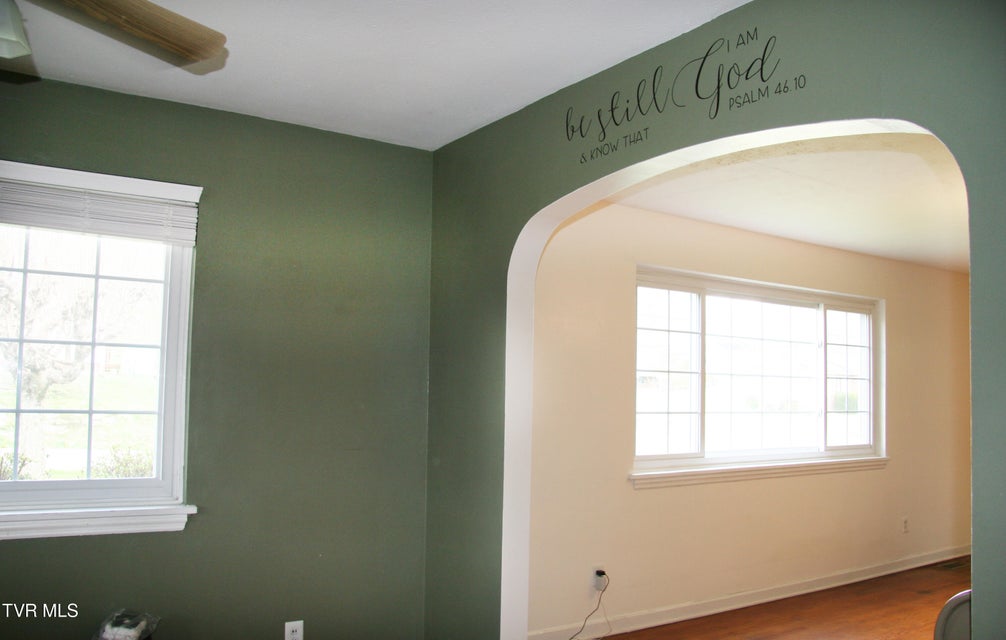 Photo #21: 612 Oakwood Avenue