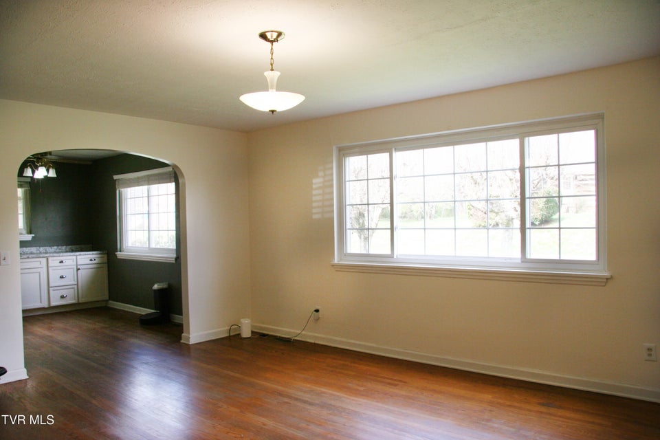 Photo #13: 612 Oakwood Avenue