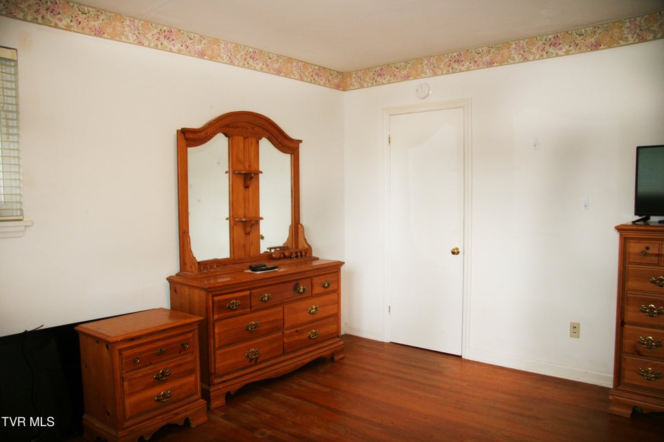 Photo #22: 612 Oakwood Avenue