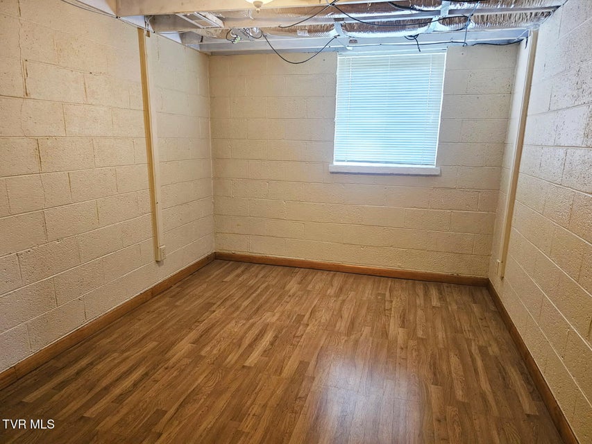 Photo #28: 612 Oakwood Avenue