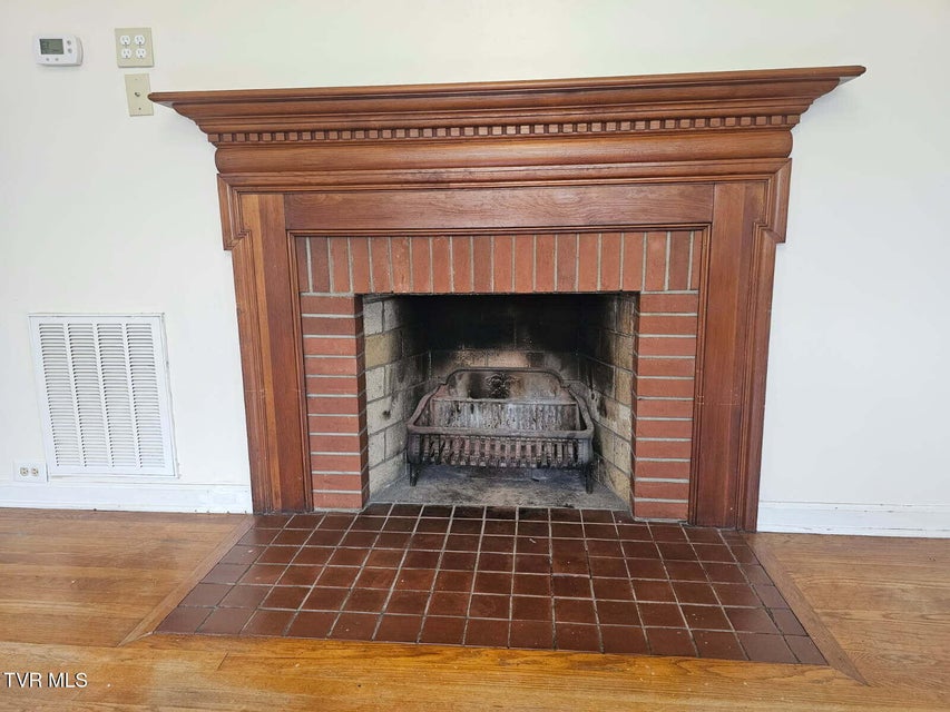 Photo #16: 612 Oakwood Avenue