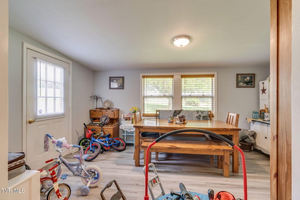 Photo #11: 102 Cresswood Drive