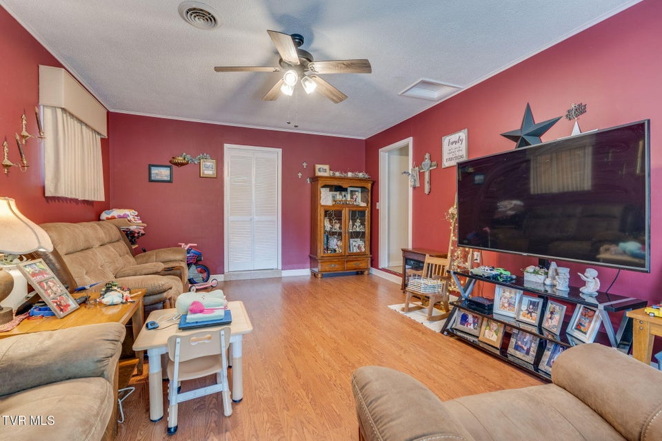 Photo #13: 102 Cresswood Drive