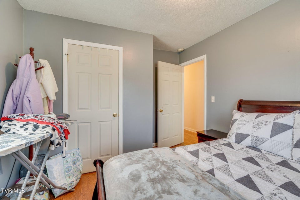 Photo #20: 102 Cresswood Drive