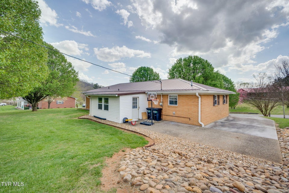 Photo #25: 102 Cresswood Drive