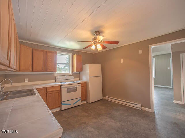 Photo #8: 1927 Fincastle Turnpike