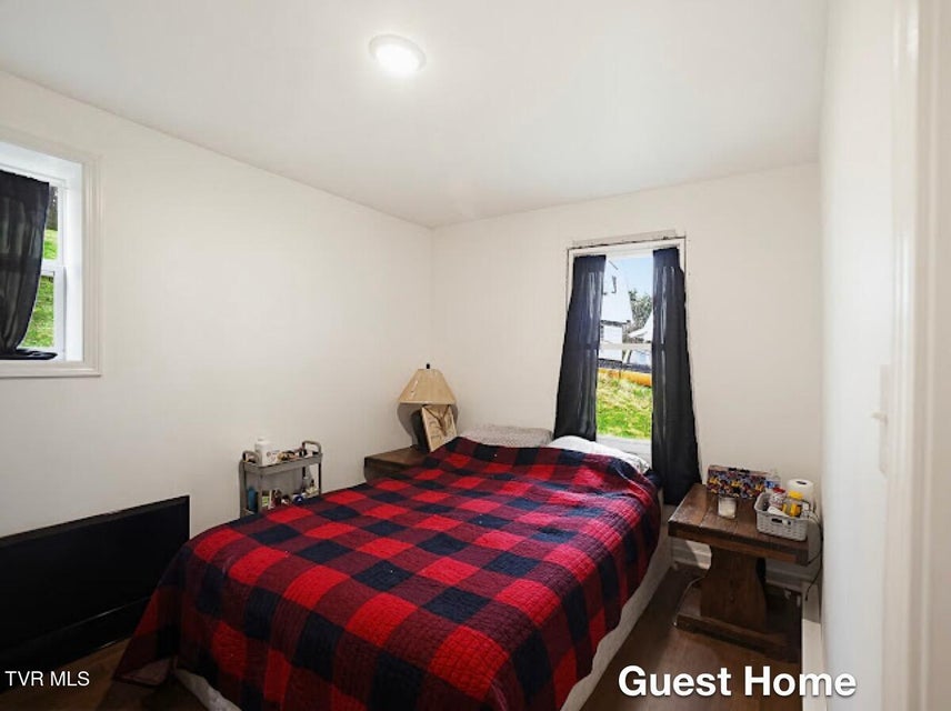 Photo #24: 1927 Fincastle Turnpike