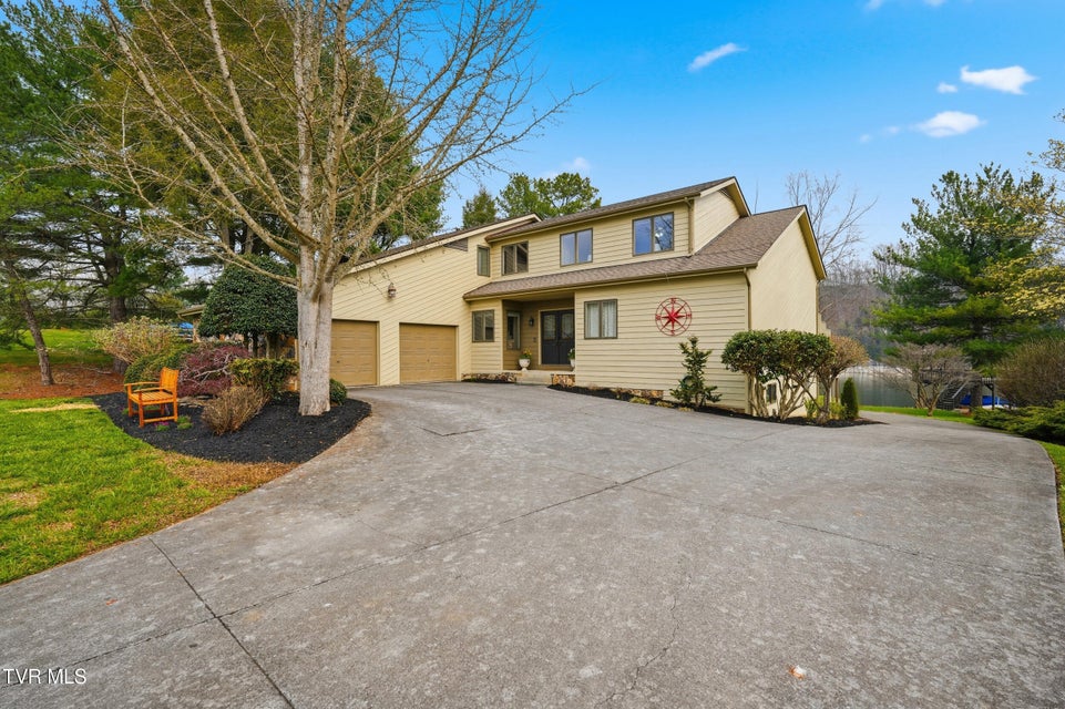 Photo #3: 236 Lake Meadow Drive