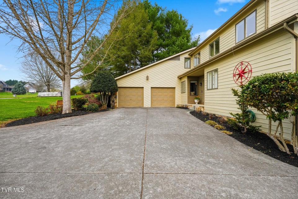 Photo #4: 236 Lake Meadow Drive