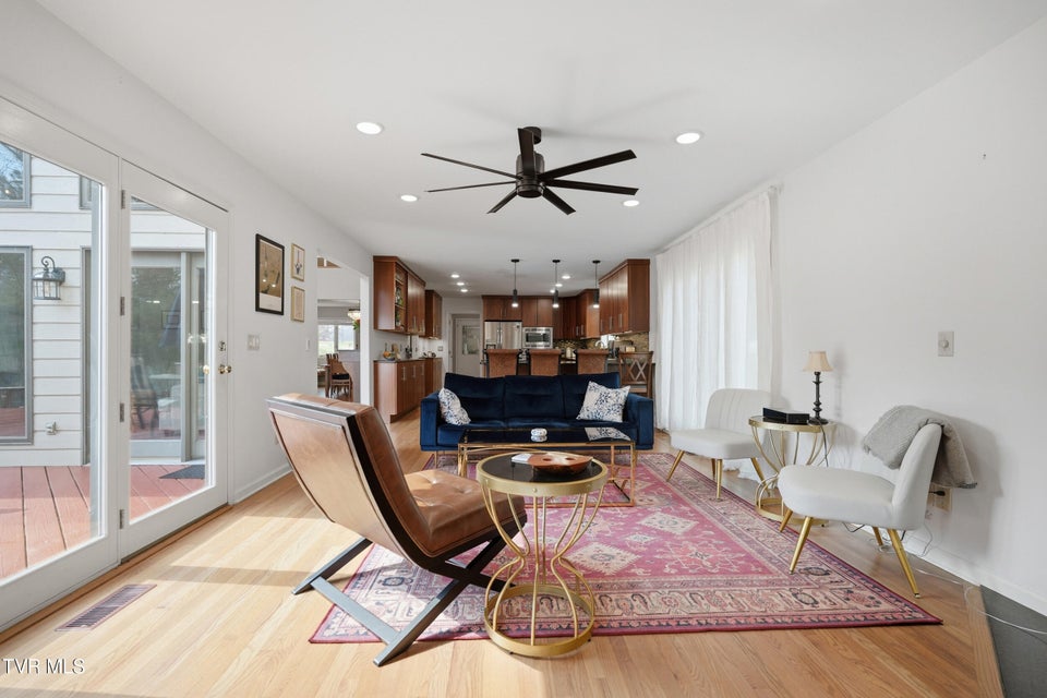 Photo #28: 236 Lake Meadow Drive