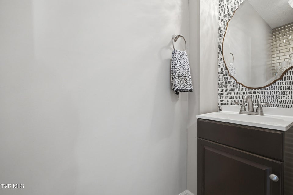 Photo #32: 236 Lake Meadow Drive