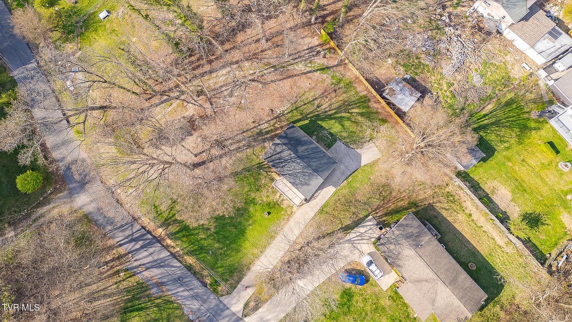 Photo #18: 542 Jersey Street