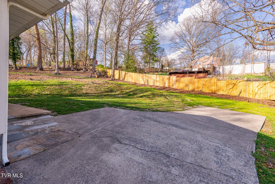 Photo #29: 542 Jersey Street