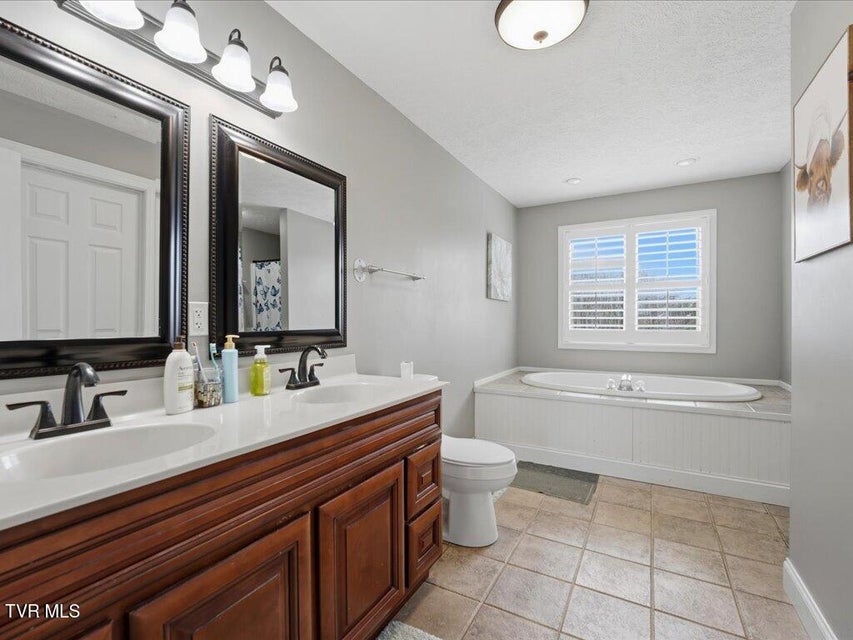 Photo #17: 4028 Eagles View Court