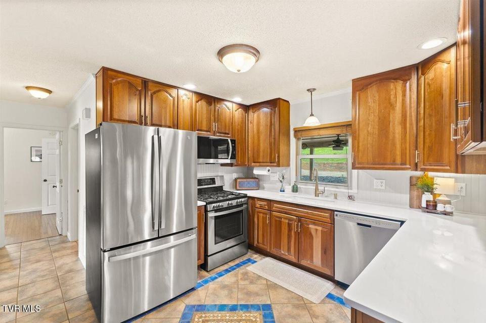 Photo #21: 1405 Woodmont Drive