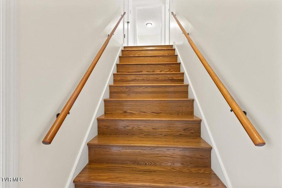 Photo #32: 1405 Woodmont Drive