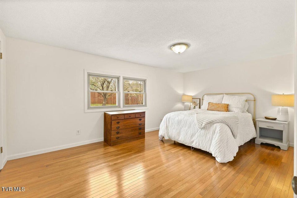 Photo #34: 1405 Woodmont Drive