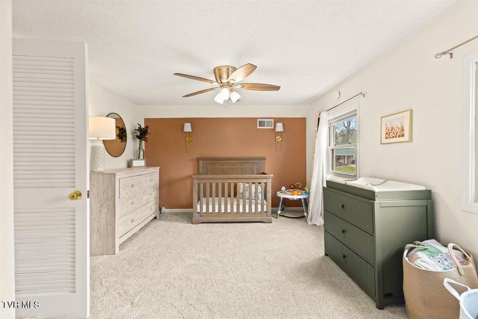 Photo #41: 1405 Woodmont Drive