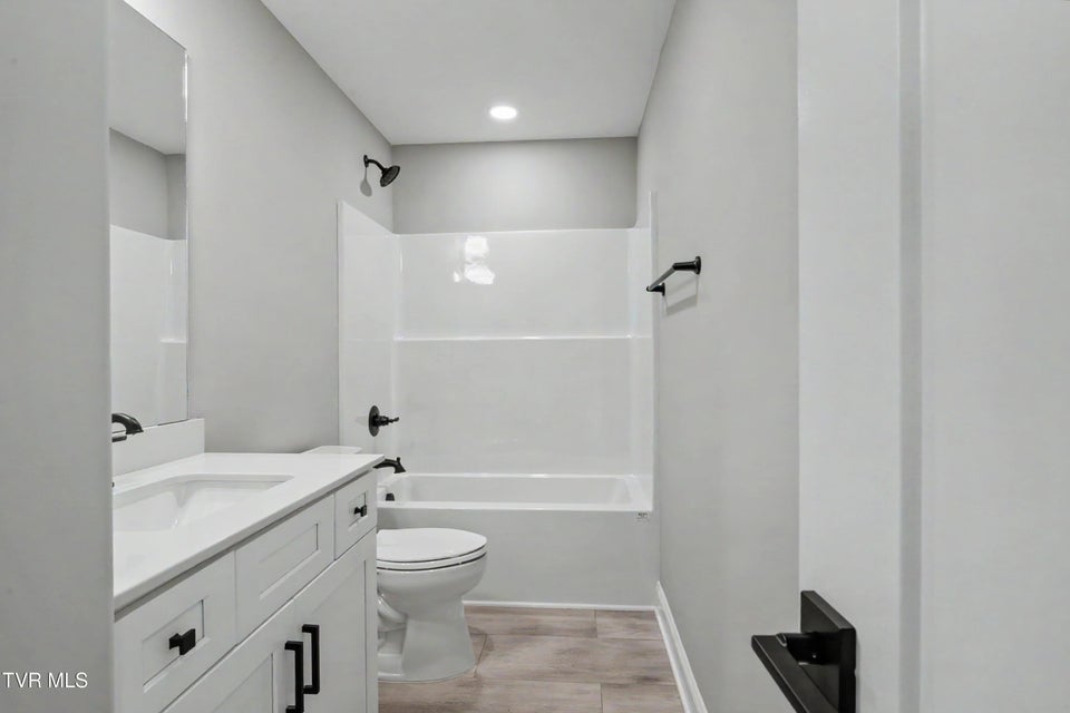 Photo #28: 420 Barren Valley Road