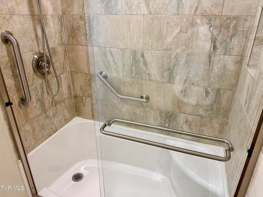 Photo #26: 1450 Hatterdale Farm Road