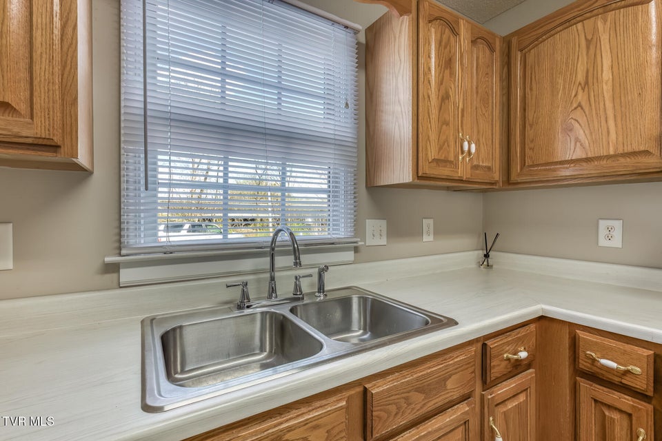 Photo #5: 716 King Springs Road