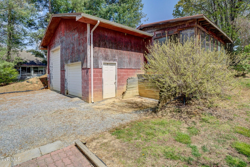 Photo #41: 131 Leedy Lane