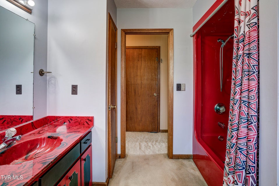 Photo #32: 131 Leedy Lane