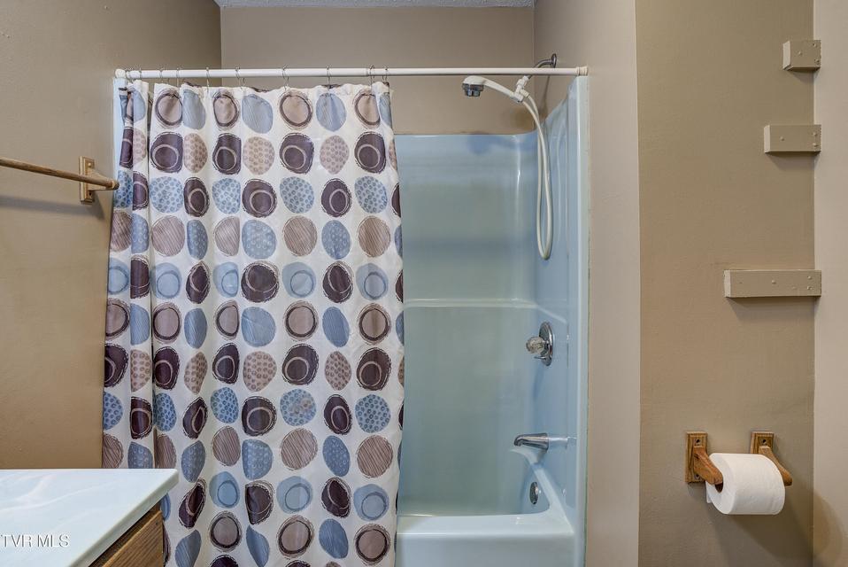 Photo #26: 131 Leedy Lane