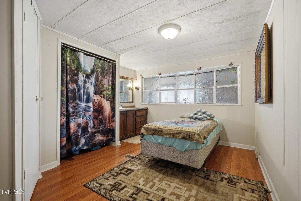 Photo #10: 653 Murrell Road