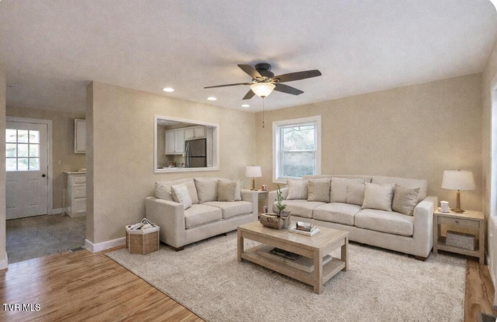 Photo #4: 542 Jersey Street