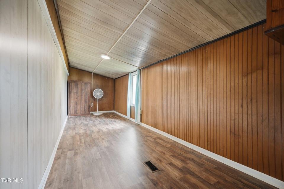 Photo #16: 653 Murrell Road