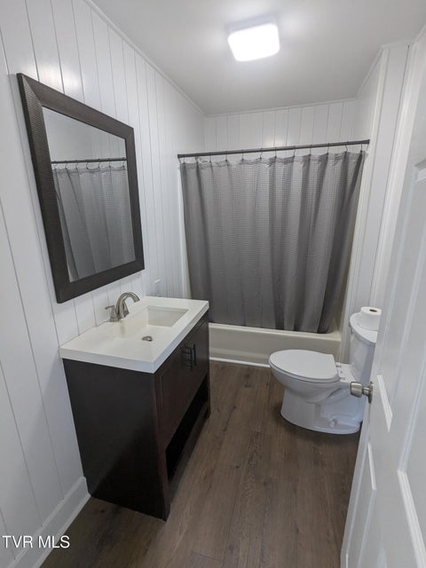 Photo #9: 532 Elm Street