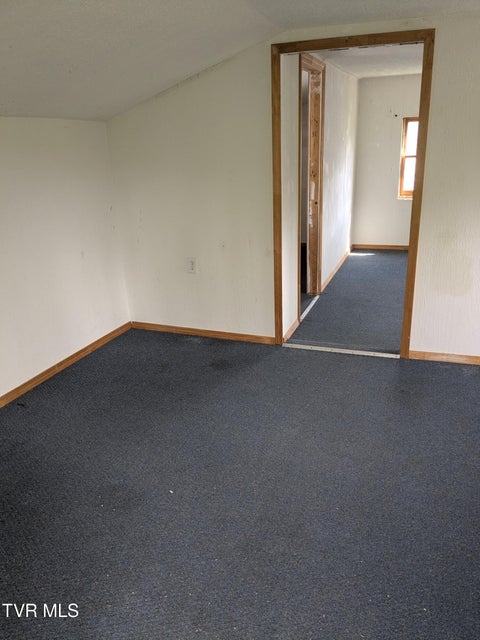 Photo #17: 532 Elm Street