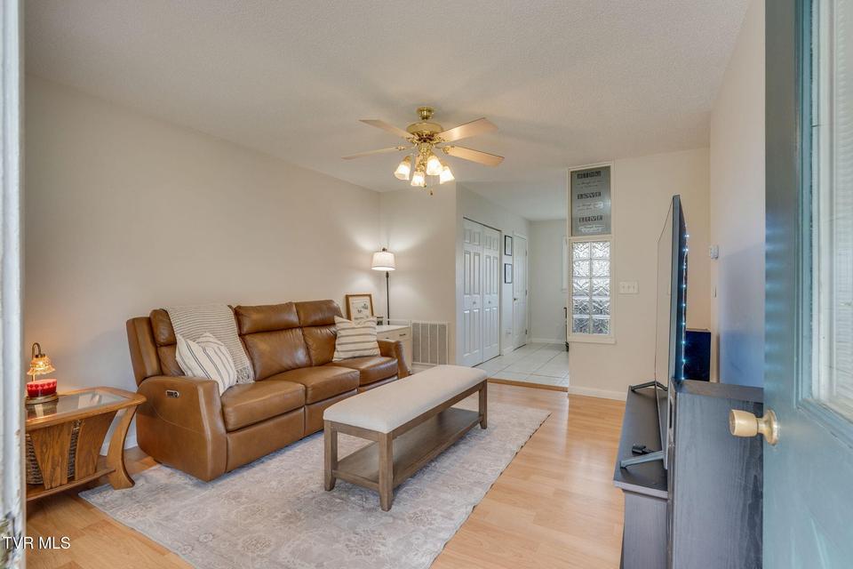 Photo #4: 631 Elm Avenue