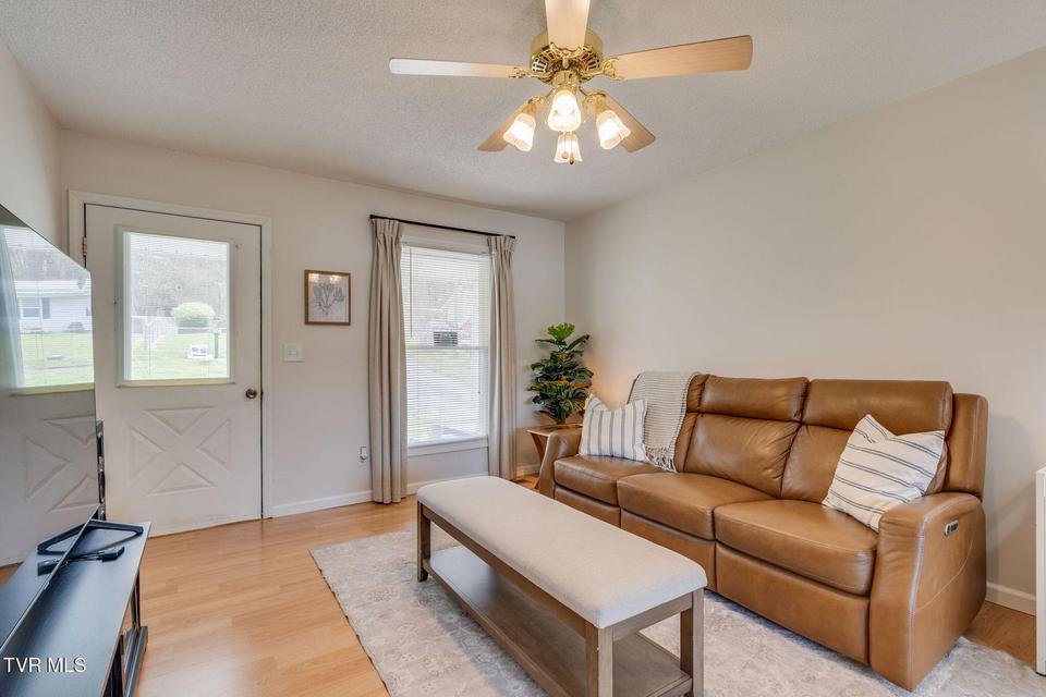 Photo #5: 631 Elm Avenue