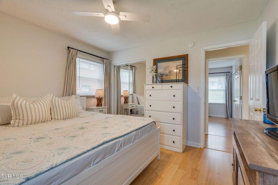 Photo #12: 631 Elm Avenue