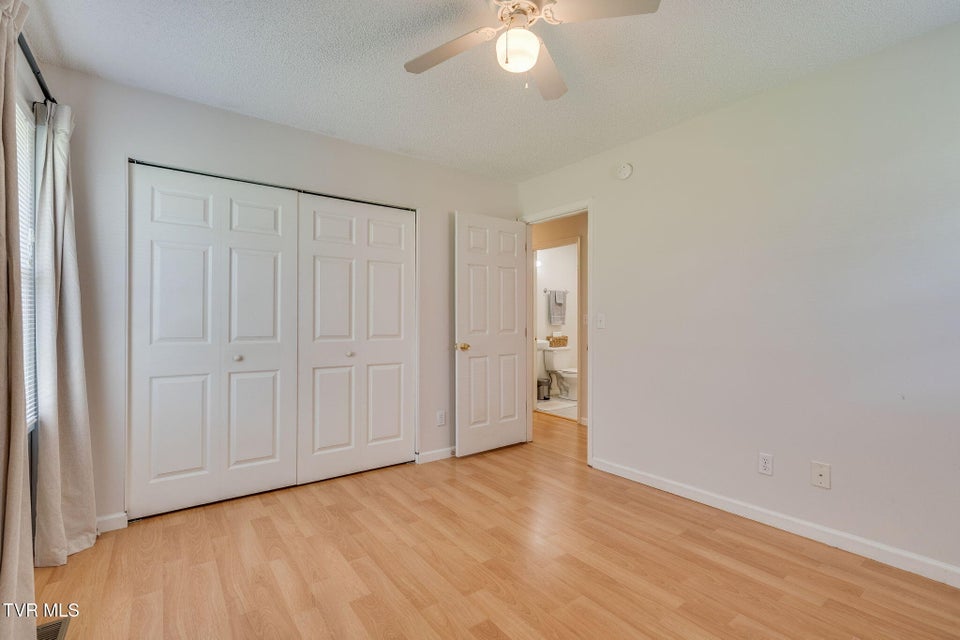 Photo #15: 631 Elm Avenue