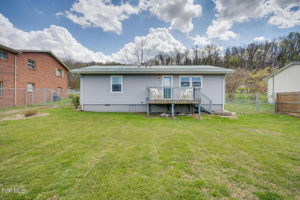 Photo #22: 631 Elm Avenue