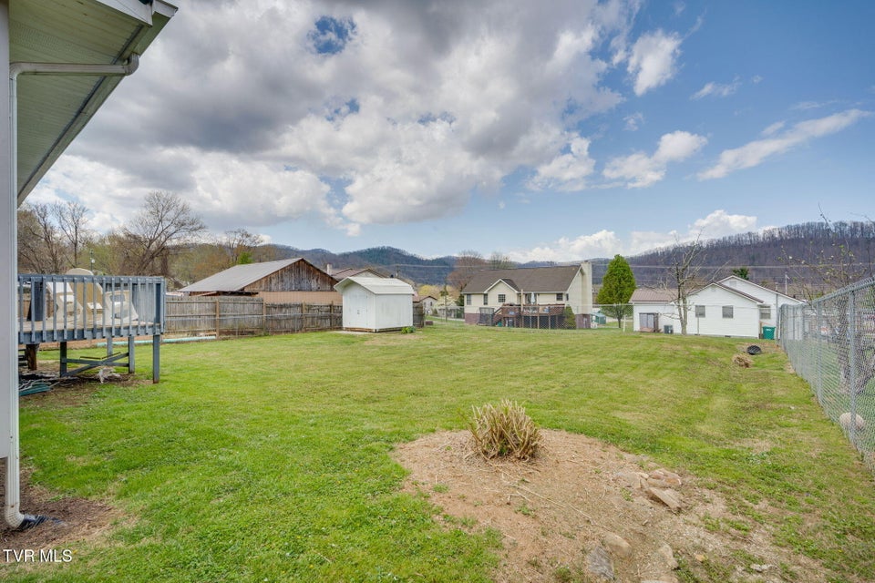 Photo #24: 631 Elm Avenue