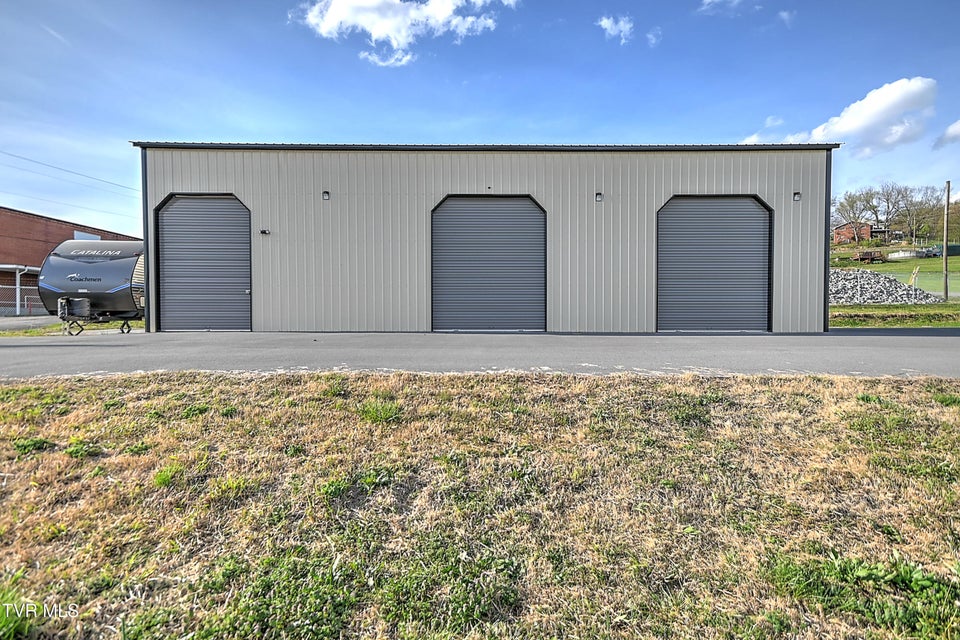 Photo #4: 108 Hickam Street