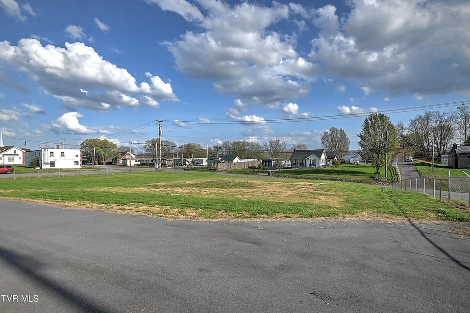 Photo #24: 108 Hickam Street