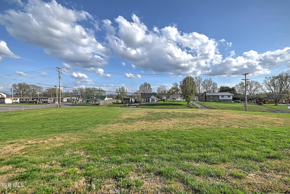 Photo #27: 108 Hickam Street