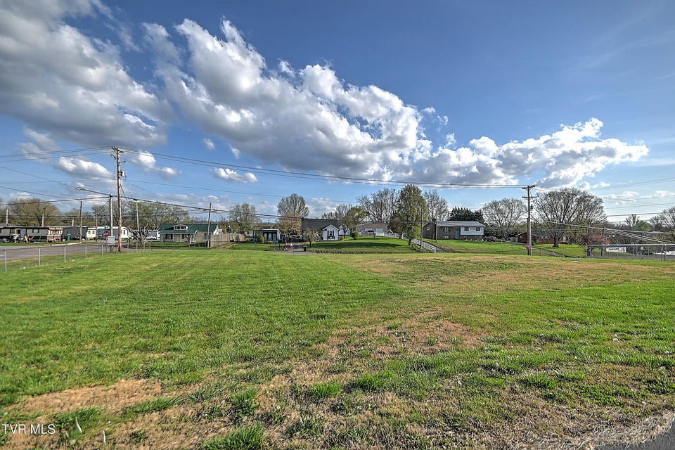 Photo #28: 108 Hickam Street