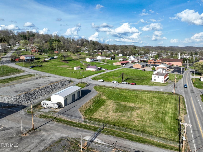 Photo #33: 108 Hickam Street