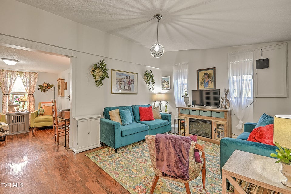 Photo #5: 517 Cherokee Drive